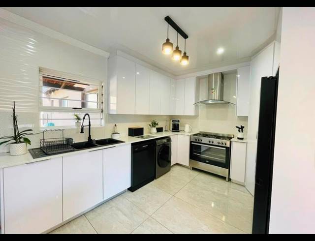 4 BEDROOM HOUSE FOR SALE IN BRACKENDOWNS